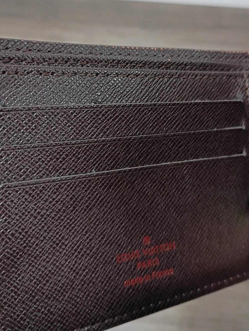 Louis Vuitton Mens Brown Damier Checkered Pebbled Leather Bifold Wallet MI0221